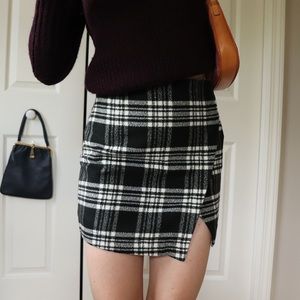 A&F Plaid Skirt Black and White